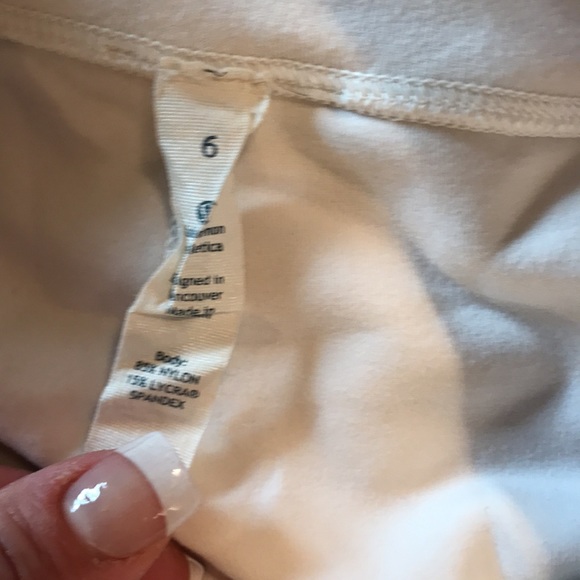 Lululemon white crop yoga pants - Picture 2 of 5